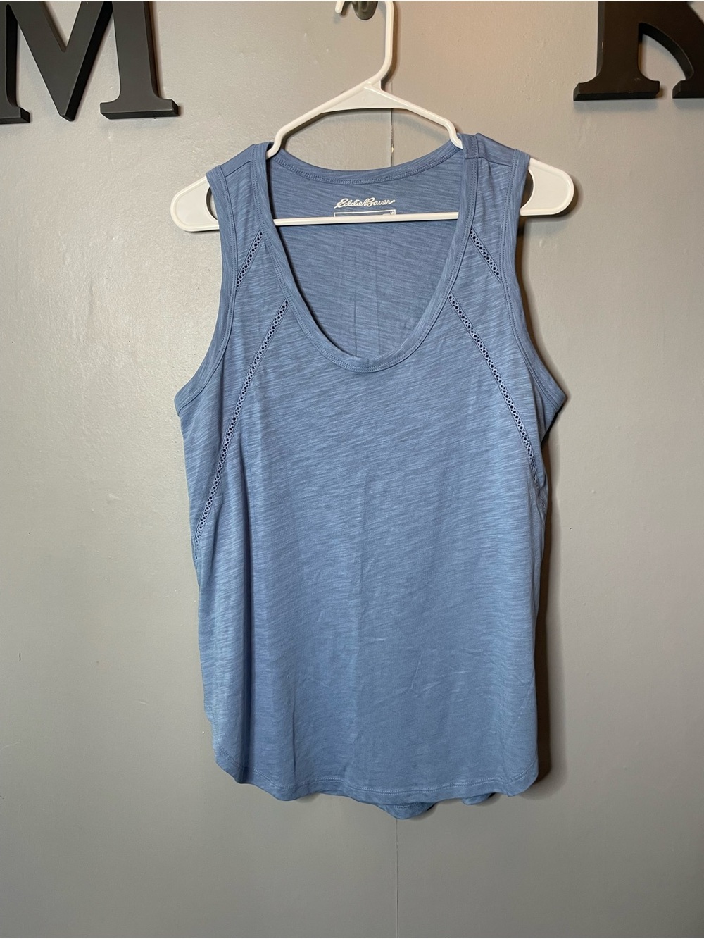 Eddie Bauer Light Blue Eyelet Scoop Neck Tank Top size medium